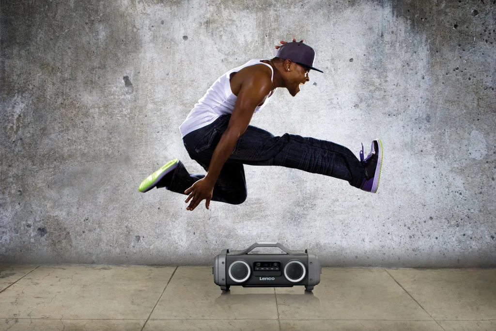 Lenco SPR-200BK - Spritzwasserfester Bluetooth®-Lautsprecher UKW Radio USB Und Micro SD Mit Lichteffekten - Schwarz – Bild 7